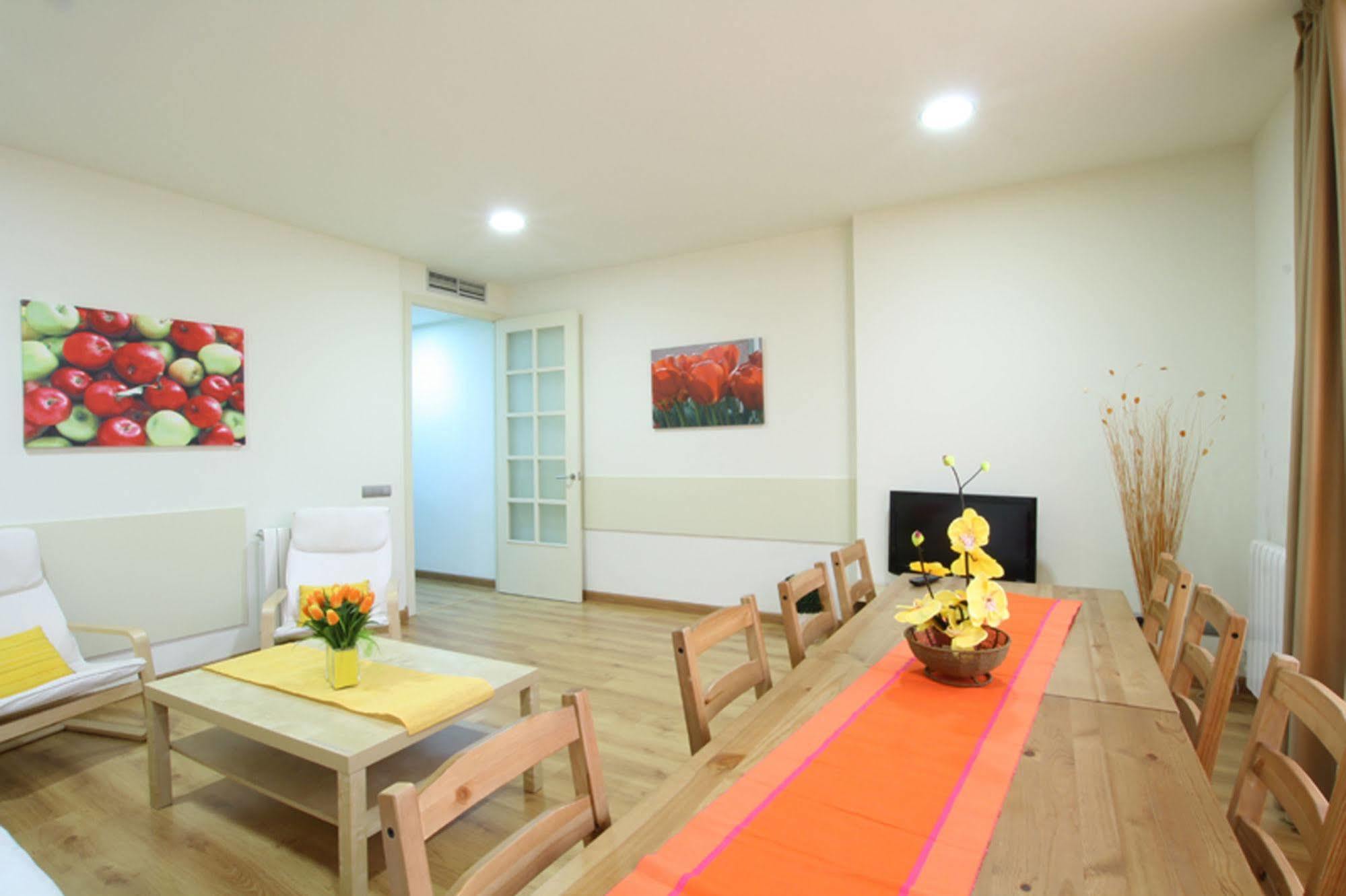 Barcelona Sants Station Apartments Екстериор снимка